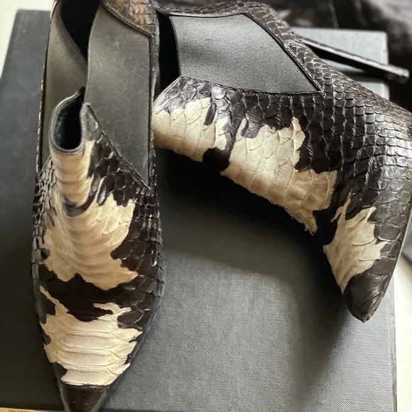 Saint Laurent snakeskin booties - Picture 8 of 10